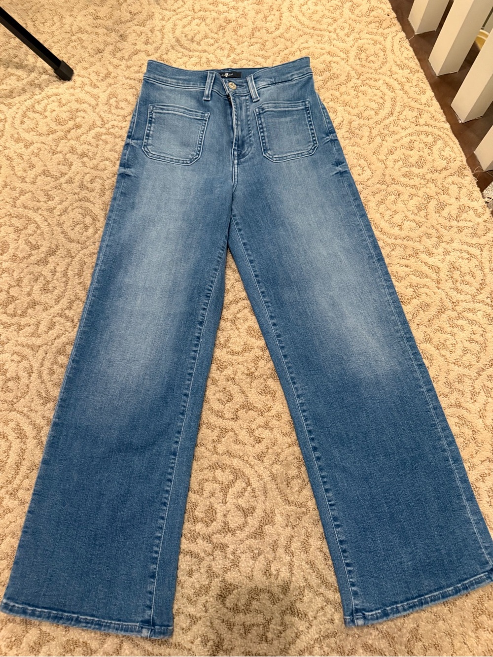 7 For All Mankind Alexa Cropped Jeans with Patch Pockets Size 24/25